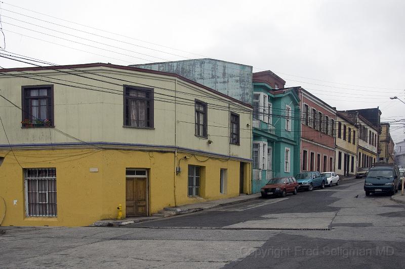 20071221 100226 D2X 3900x2600.jpg - Colorful buildings in old town of Valparaiso, Chile.  Some of the houses are covered with corrugated metal